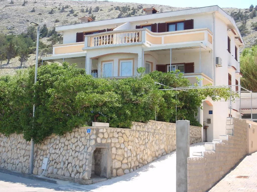 Apartments Ariana Pag Island